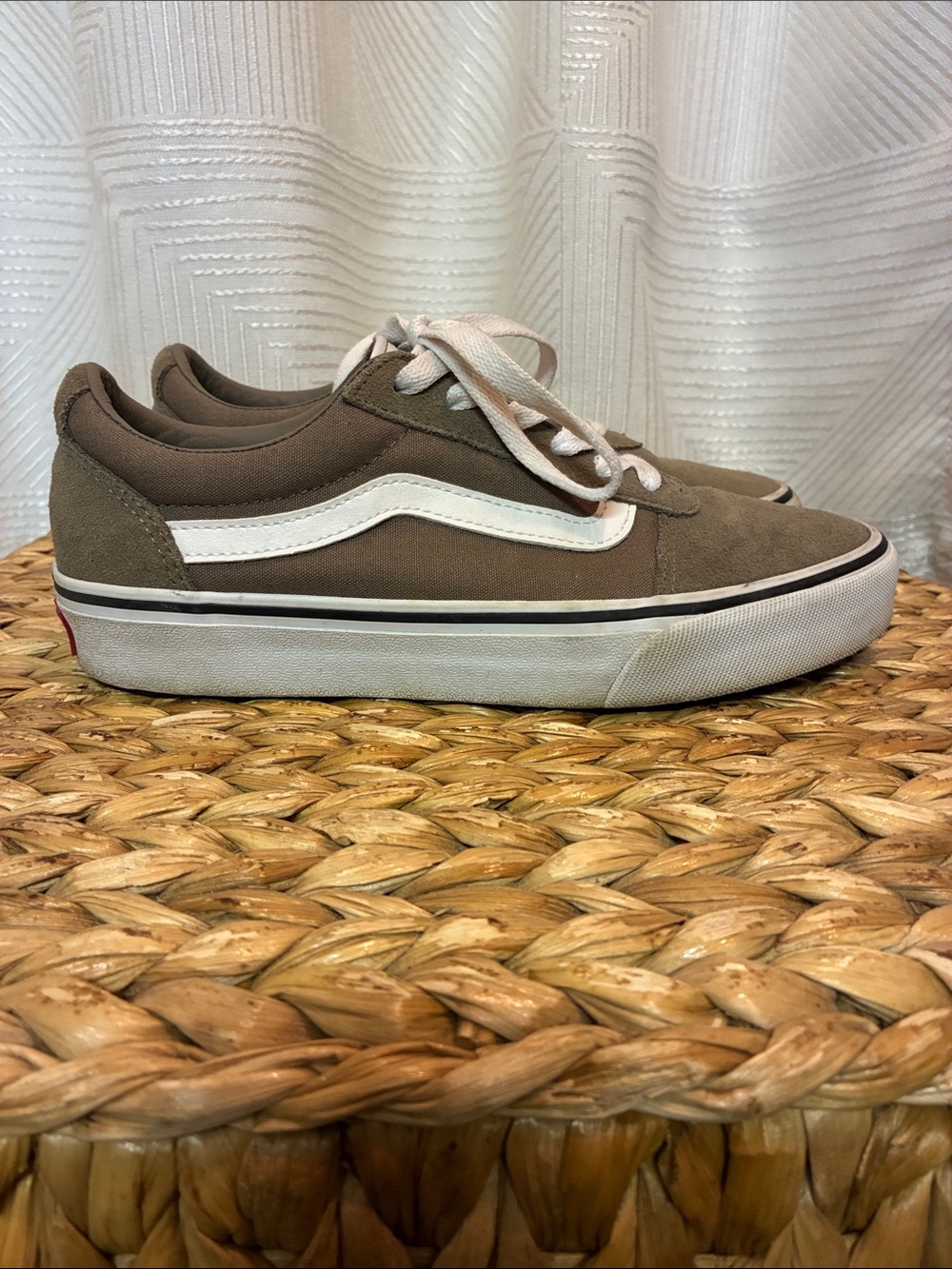 Vans Old Skool Low-Top Sneakers in Brown with White Stripe